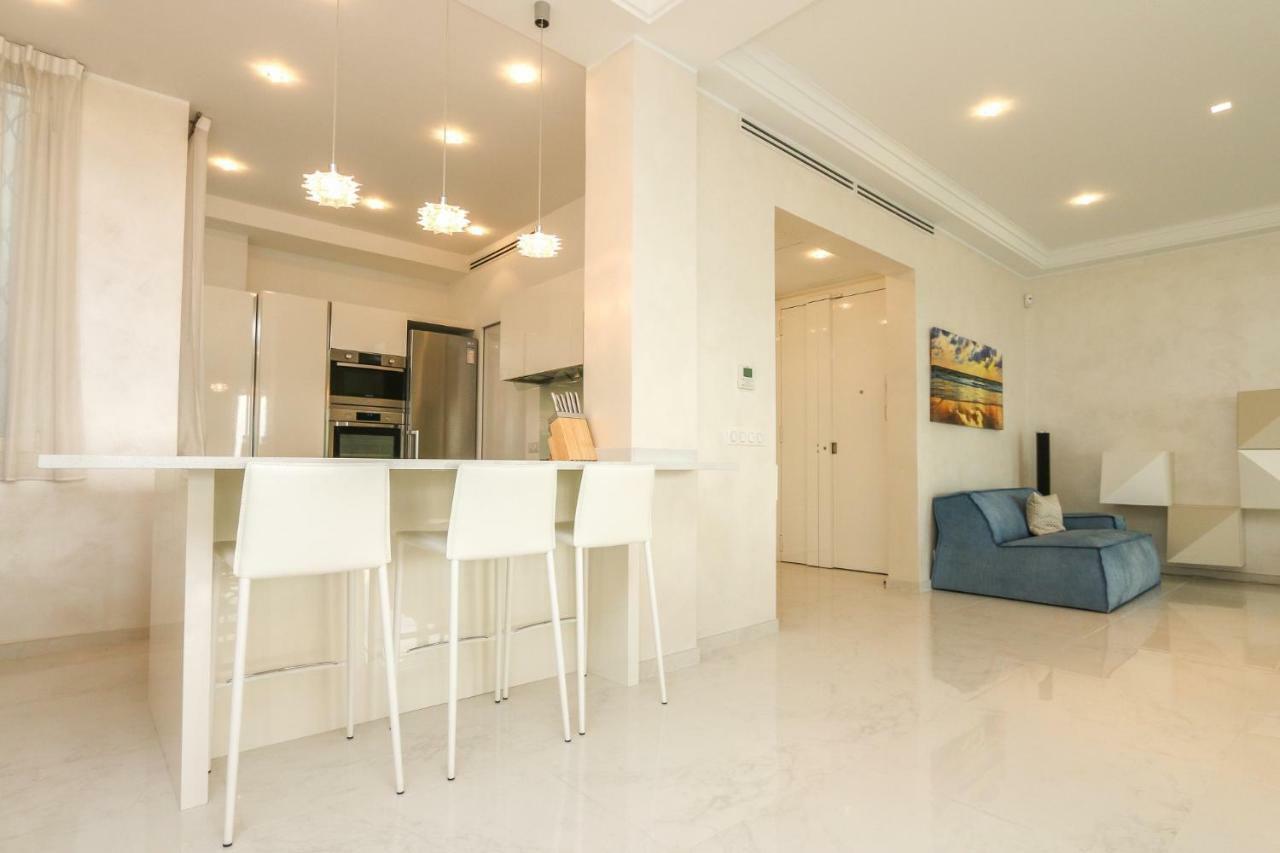 Seafront Modern Apartment Nice Bagian luar foto