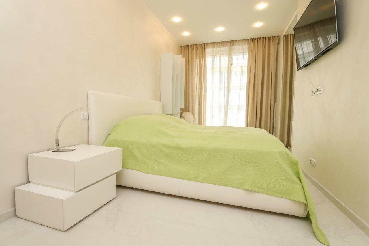 Seafront Modern Apartment Nice Bagian luar foto