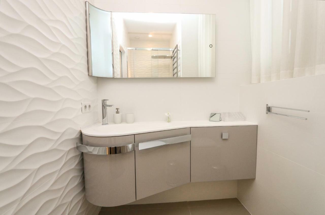 Seafront Modern Apartment Nice Bagian luar foto